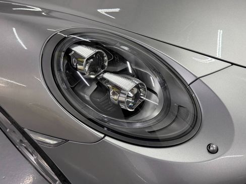 Used 2017 Porsche 911 4 Coupe AWD/4WD image 4