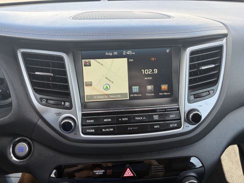 Used 2016 Hyundai Tucson Limited w/ Option Group 03 FWD image 25