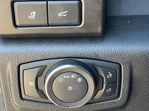 Used 2019 Ford Expedition Limited w/ Equipment Group 303A AWD/4WD image 35