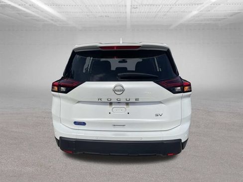 Used 2024 Nissan Rogue SV FWD image 6