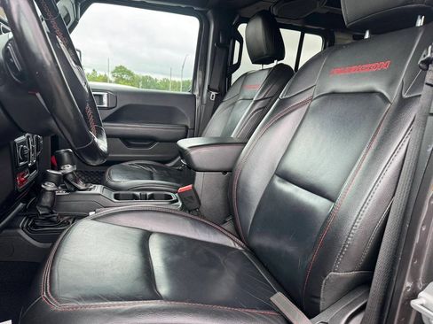 Used 2019 Jeep Wrangler Unlimited Rubicon AWD/4WD image 13