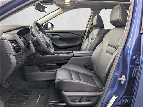 Used 2023 Nissan Rogue SL w/ SL Premium Package image 16