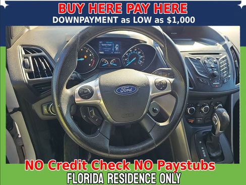 Used 2015 Ford Escape SE image 6