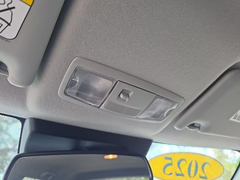 Used 2025 Mitsubishi Outlander Sport ES AWD/4WD image 28