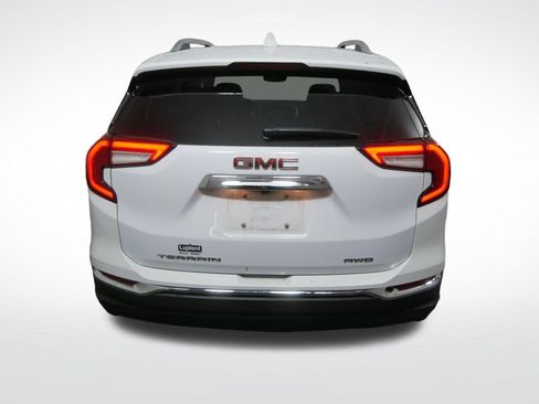 Used 2023 GMC Terrain SLT w/ Tech Package AWD/4WD image 4