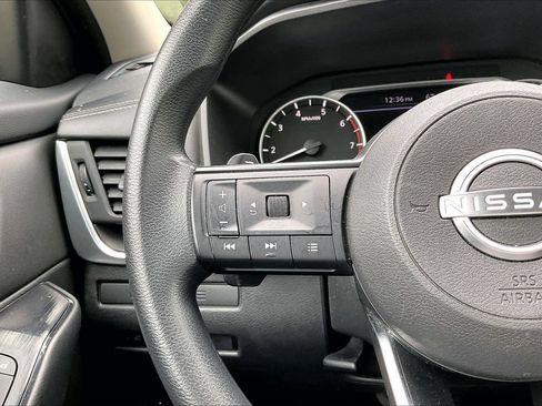 Used 2024 Nissan Rogue S FWD image 29