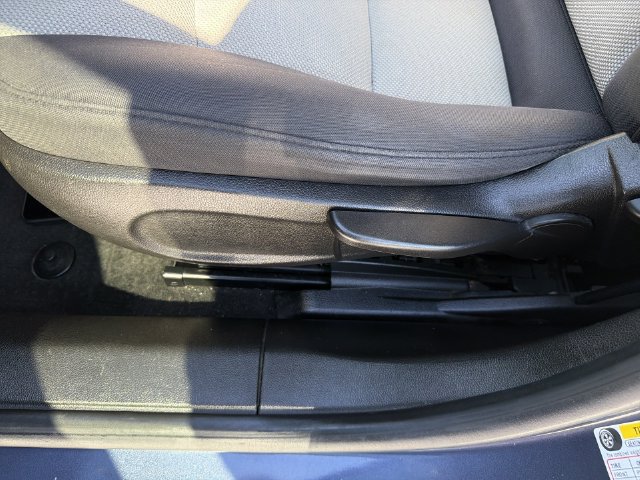 Used 2013 Chevrolet Cruze LS FWD image 34