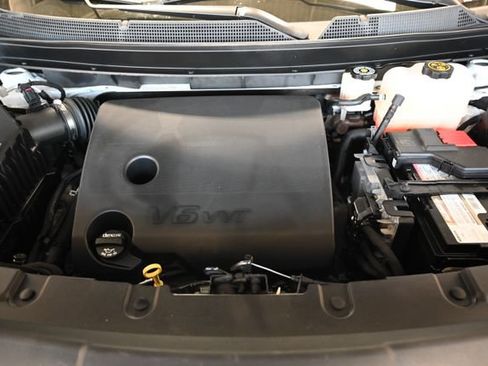 Used 2022 Chevrolet Traverse Premier w/ LPO, Floor Liner Package AWD/4WD image 33