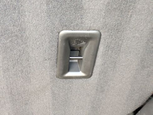 Used 2023 GMC Terrain SLE w/ Driver Convenience Package image 30