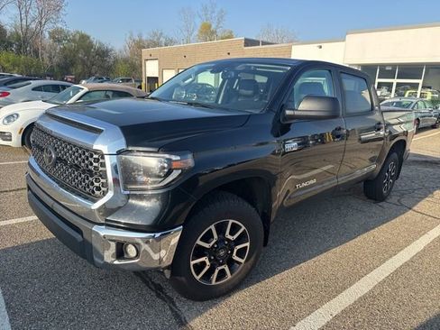 Used 2021 Toyota Tundra SR5 AWD/4WD image 9