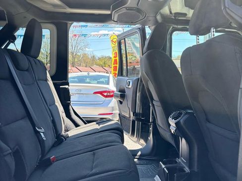 Used 2019 Jeep Wrangler Unlimited Sport AWD/4WD image 20