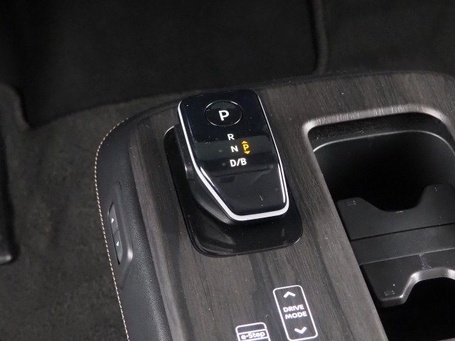 Used 2024 Nissan Ariya Evolve+ FWD image 30
