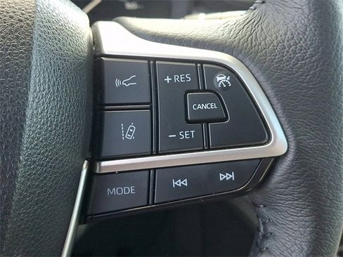 Used 2024 Toyota Sienna XLE w/ XLE Plus Package image 23