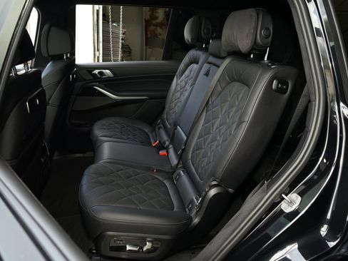 Used 2024 BMW X7 xDrive40i w/ Executive Package image 24