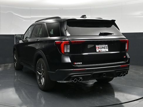 New 2026 Ford Explorer ST w/ Sun And Sound Package AWD/4WD image 9