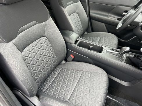 New 2026 Nissan Kicks SV image 13