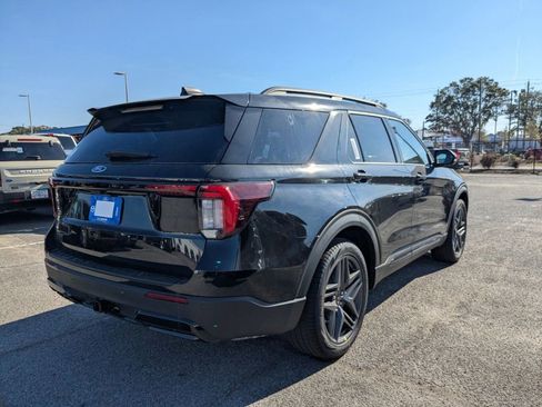New 2026 Ford Explorer ST-Line w/ ST-Line Street Pack image 4