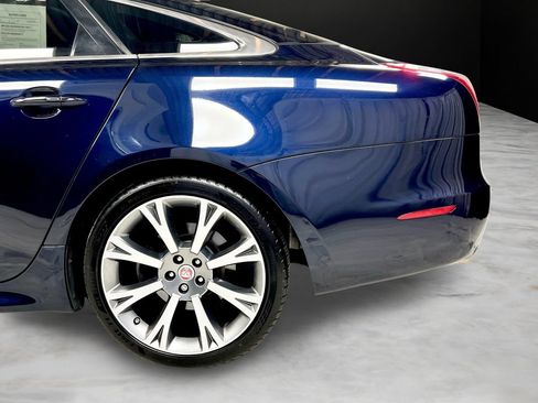 Used 2015 Jaguar XJ AWD/4WD image 38