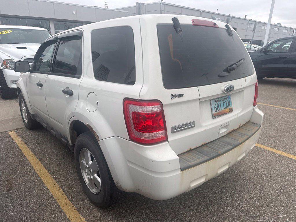 Used 2011 Ford Escape XLS w/ 101A Rapid Spec Order Code FWD image 3
