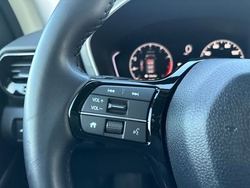 Used 2025 Honda Pilot EX-L image 28