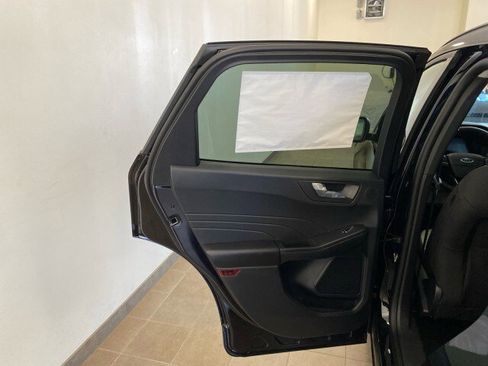 New 2025 Ford Escape Active w/ Active Premium Tech Pack image 10