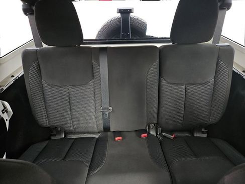 Used 2016 Jeep Wrangler Unlimited Sport image 22