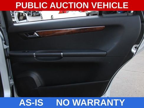 Used 2011 Mercedes-Benz R 350 4MATIC image 27