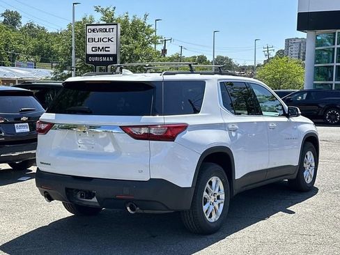 Used 2019 Chevrolet Traverse LT FWD image 2