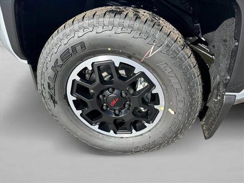 New 2026 Toyota Tacoma TRD Off-Road AWD/4WD image 16