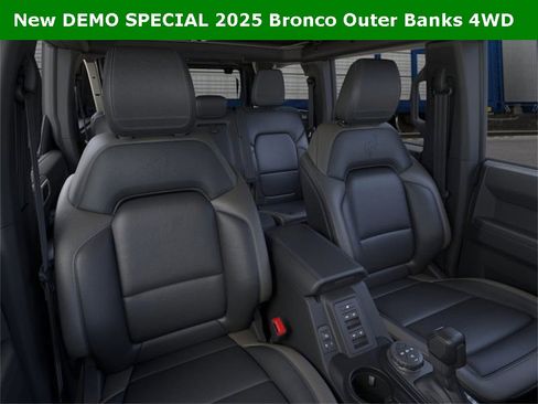 New 2025 Ford Bronco Outer Banks image 44
