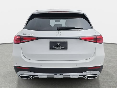 Used 2025 Mercedes-Benz GLC 300 image 6