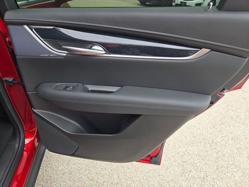 New 2025 Cadillac XT5 Premium Luxury image 10