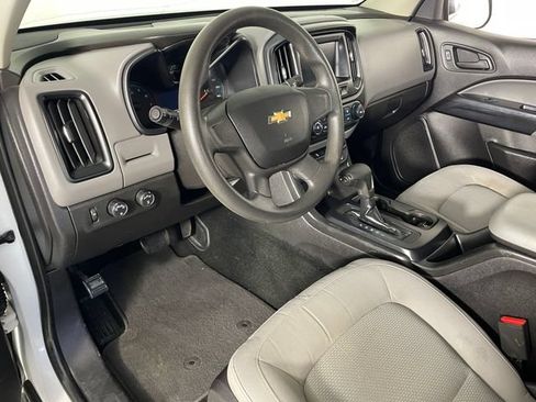 Used 2018 Chevrolet Colorado W/T AWD/4WD image 3