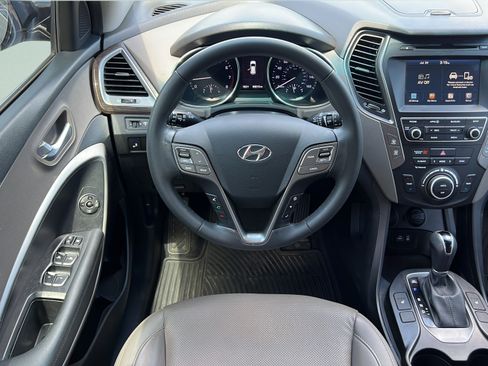 Used 2017 Hyundai Santa Fe Sport FWD image 12