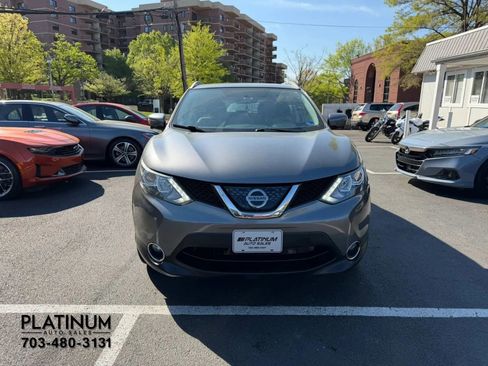 Used 2018 Nissan Rogue Sport SV w/ SV Technology Package image 4