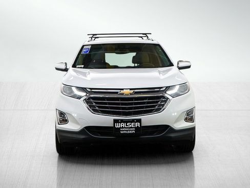 Used 2018 Chevrolet Equinox Premier w/ Infotainment II Package AWD/4WD image 9