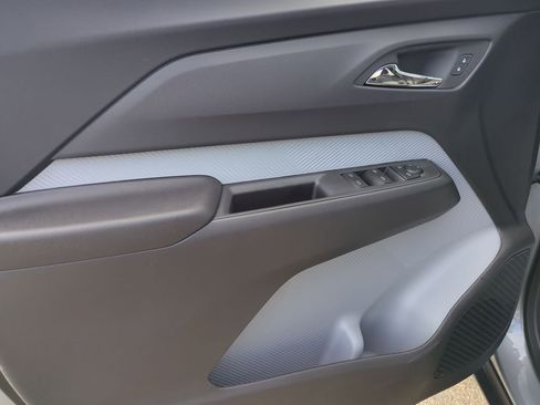 New 2027 Chevrolet Bolt LT w/ Comfort Package FWD image 21