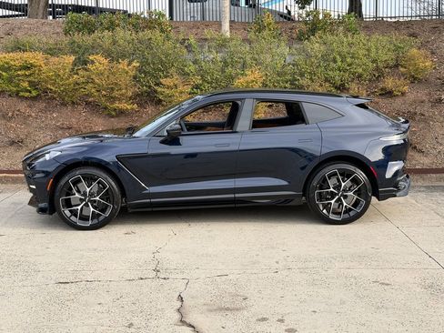 New 2026 Aston Martin DBX 707 image 17