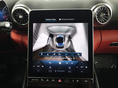 Used 2023 Mercedes-Benz SL 63 AMG 4MATIC w/ Driver Assistance Package image 22