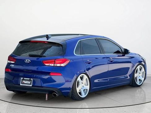 Used 2018 Hyundai Elantra GT Sport w/ Sport Tech Package 04 FWD image 2