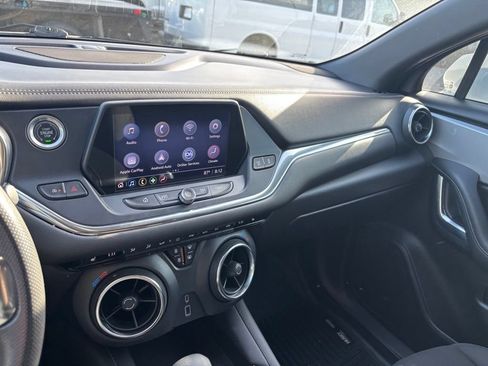 Used 2022 Chevrolet Blazer LT FWD image 12