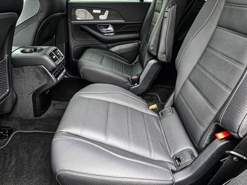 New 2026 Mercedes-Benz GLS 580 4MATIC image 30