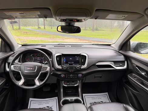 Used 2024 GMC Terrain SLT FWD image 14