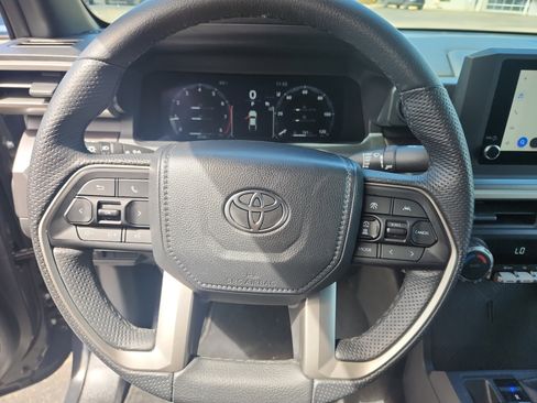 Used 2025 Toyota Tacoma TRD Off-Road image 25