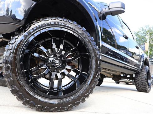 Used 2020 Ford F150 XLT w/ Equipment Group 302A Luxury AWD/4WD image 23
