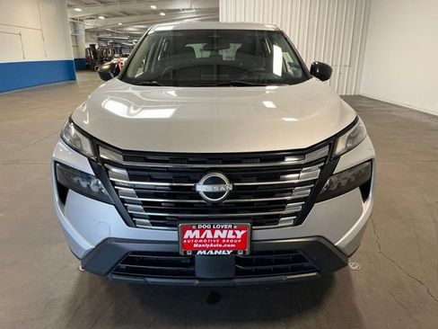 Used 2024 Nissan Rogue S AWD/4WD image 8