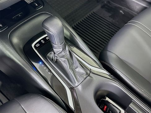 Certified 2025 Toyota Corolla XLE image 17