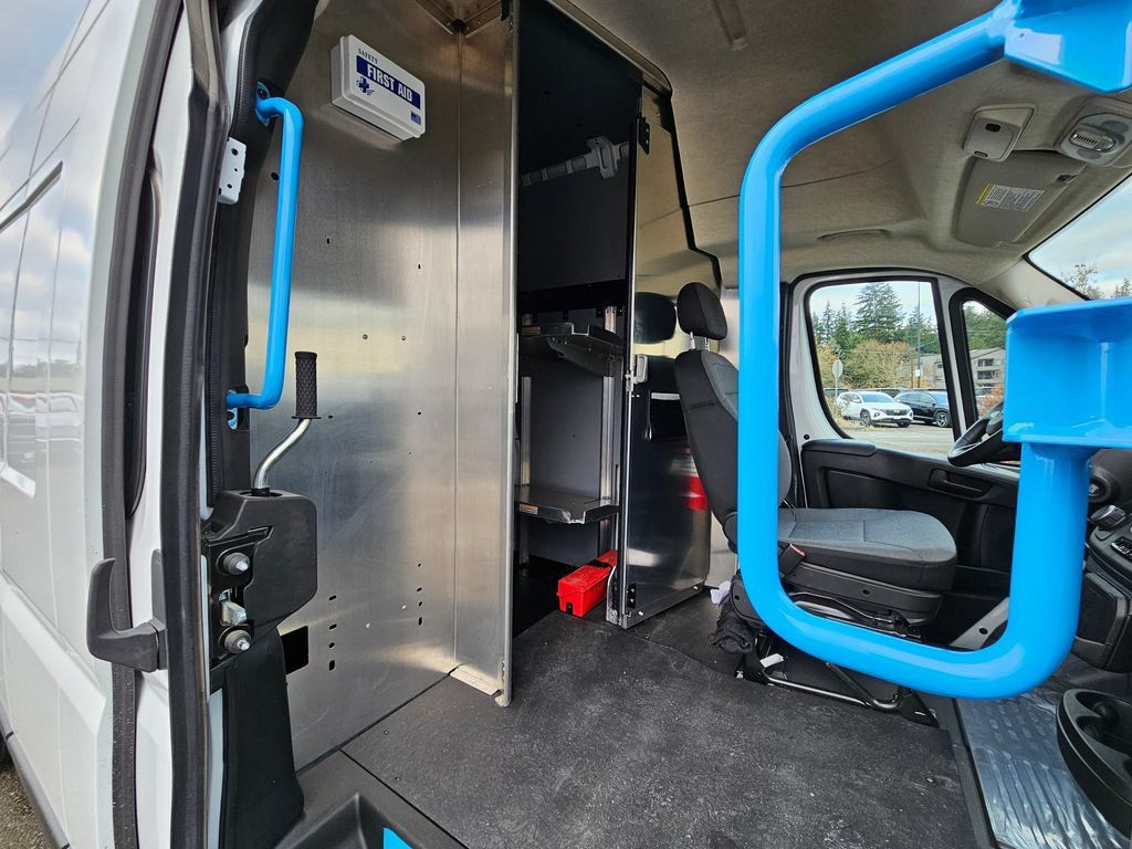 New 2024 RAM ProMaster 3500 w/ Delivery Van Package FWD image 13