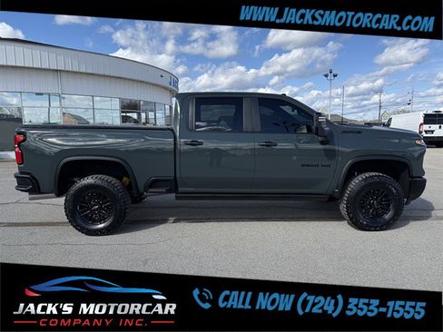 Used 2025 Chevrolet Silverado 2500 ZR2 w/ Technology Package image 7