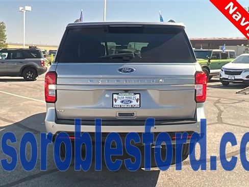 Certified 2024 Ford Expedition XLT image 4